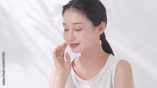 女性