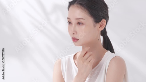 女性