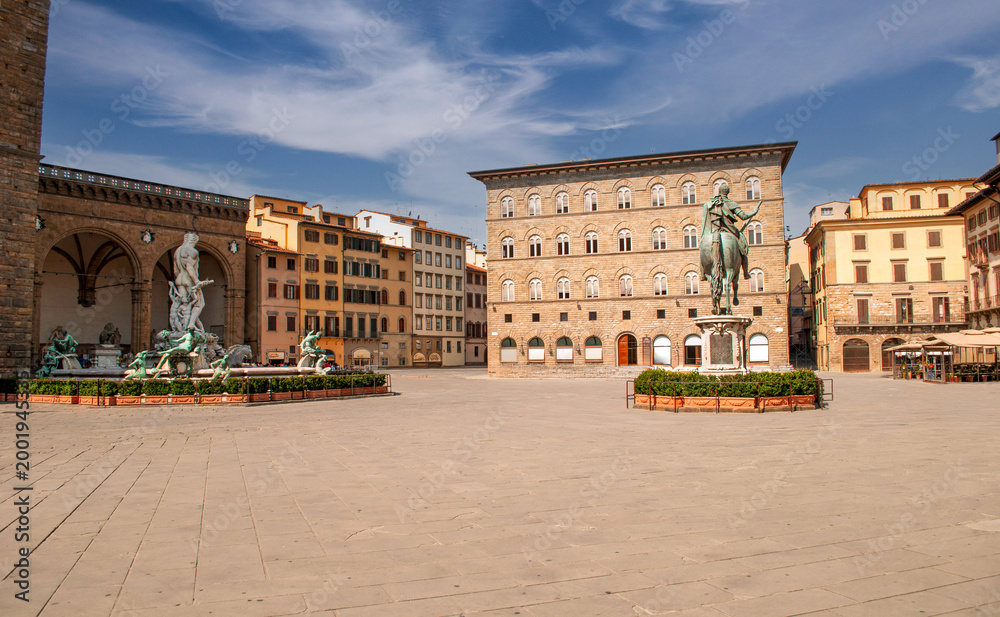 Fototapeta premium the famous Piazza della Signoria in Florence, the political and historical center of the city since the Middle Ages.