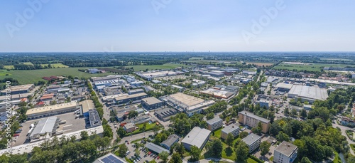 Tableau sur toile Ausblick auf die östlichen Stadtbezirke von Dachau in der Metropolregion München