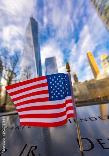 Foto Flag waves proudly at National September 11 Memorial Museum in New York City