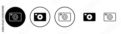 Camera icon vector. photo camera sign and symbol. photography icon.