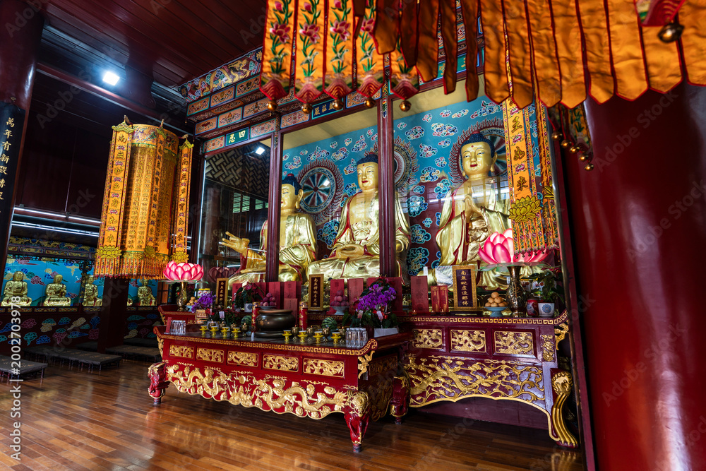 Fototapeta premium showcase with Buddhas, Wannian temple ('Temple of the ten thousand years'), Emeishan, Leshan Prefecture, Sichuan, People's Republic of China, Asia
