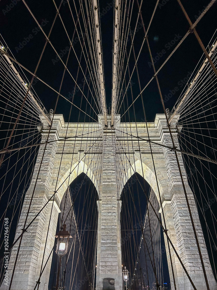Fototapeta premium Brooklyn Bridge at Night