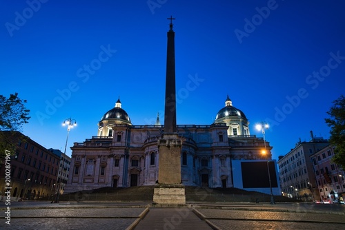 Quadro em tela Rome,Italy- April 17, 2026: Basilica di Santa Maria Maggiore at dawn