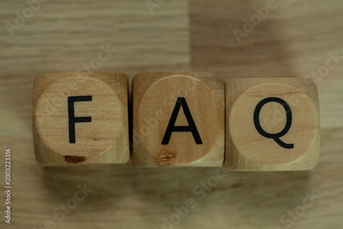 Canvastavla Wooden blocks spelling FAQ represent frequently asked questions