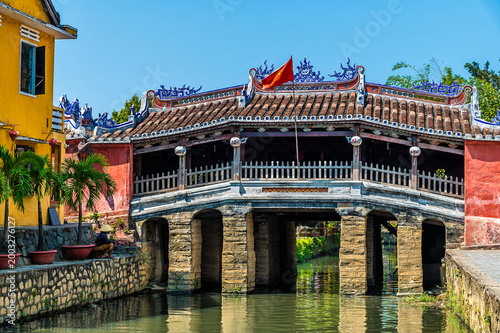 Photos A view towards the Japanese Covered Bridge in Hoi An, Vietnam on a bright sunny