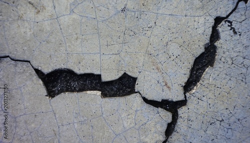 cracked wall texture, cracked gray wall is suitable for background