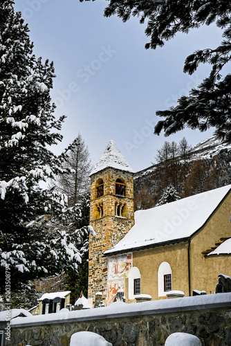 Pontresina, Sta. Maria, Kirche, Santa Maria, Engadiner Dorf, Oberengadin, Engadin, Alpen, Graubünden, Wanderweg, Steinbock, Winter, Wintersport, Langlauf, Schweiz