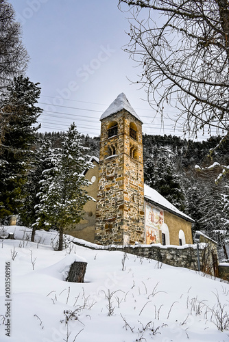Pontresina, Sta. Maria, Kirche, Santa Maria, Engadiner Dorf, Oberengadin, Engadin, Alpen, Graubünden, Wanderweg, Steinbock, Winter, Wintersport, Langlauf, Schweiz