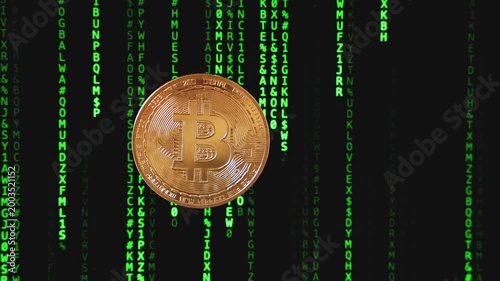 Une pièce de cryptomonnaie apparaît devant un flux de données, suggérant la rapidité des transactions numériques du bitcoin.
