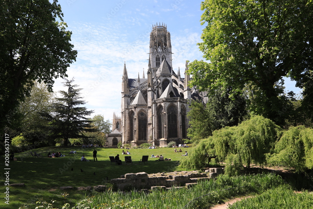 Fototapeta premium cathedral in the City of rouen, normandy, france