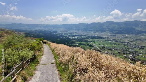 夜峰山から見える南阿蘇村の田んぼ