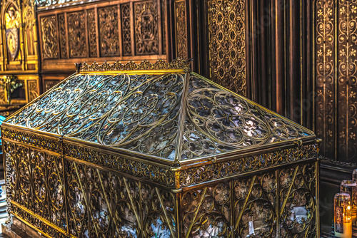 Fotografi Grave St. Geneviève Saint-Étienne-du-Mont Church Paris France