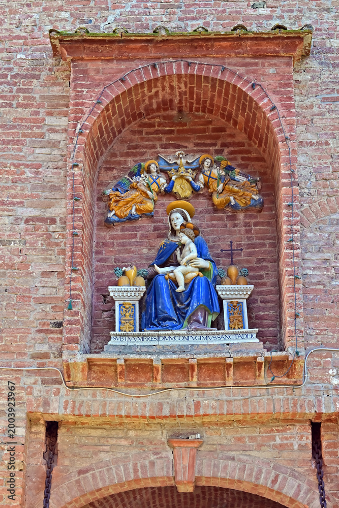 Fototapeta premium Asciano, l'Abbazia di Monte Oliveto Maggiore, Siena, Toscana