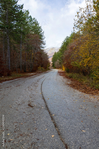 road on sirente velino mountains 