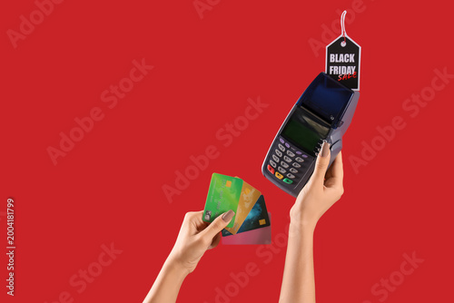 Female hands holding paymen...
