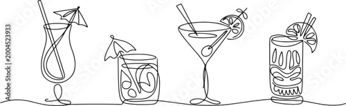continuous one line drawing of exotic cocktail drinks. Cocktail drink continuous one line drawing. Single line art. Editable stroke