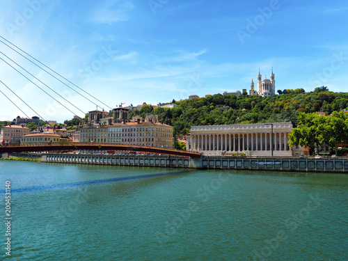 Fotografía Lione, France 12/08/2018 Description: Lyon Cityscape with Passerelle du College,