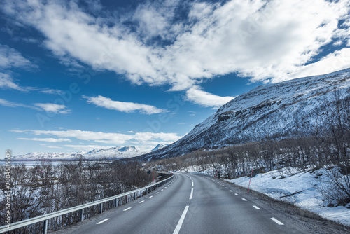 Europastrasse E 10 in Schwedisch Lappland bei Kiruna