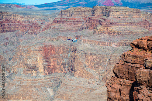 Canvas Print Helicopter tour over Grand Canyon with dramatic desert scenery

Helicopter tour