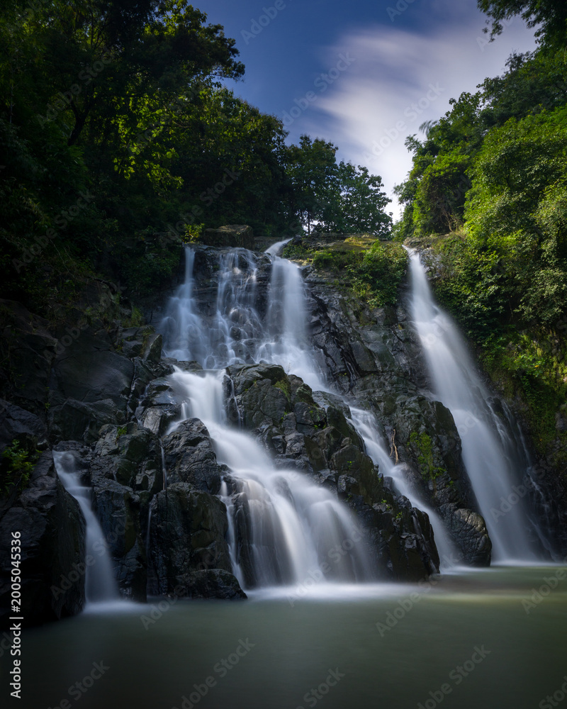Obraz premium waterfall in the forest