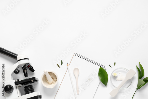 Modern microscope with diff...