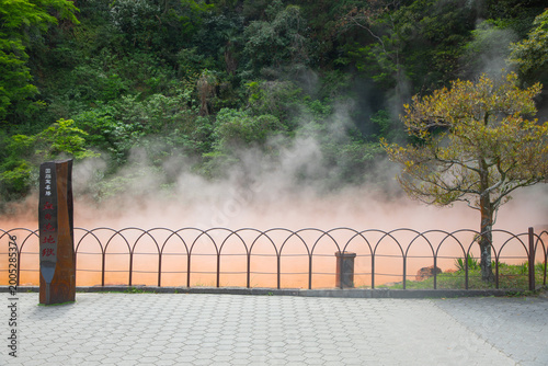 別府地獄めぐり　血の池地獄