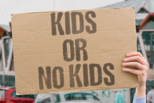 Картината върху платно "Kids Or No Kids" Choosing whether to have kids reshapes adult life