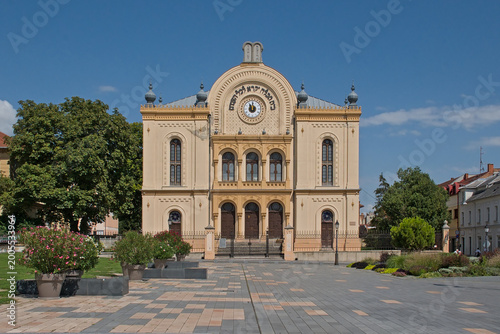 Tableau sur toile Jewish Neolog synagogue in Pecs, Hungary