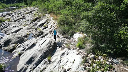 Vol de drone en Ardèche dans le sud de la France