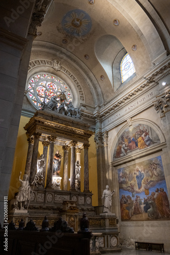 Bild auf Leinwand Side altar and murals inside church in Annecy