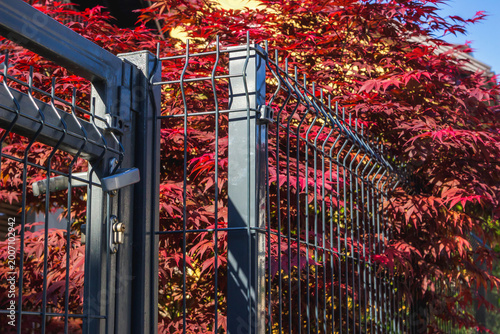 Rigid Industrial Fence Panels – Wire Grating & PVC Metal
