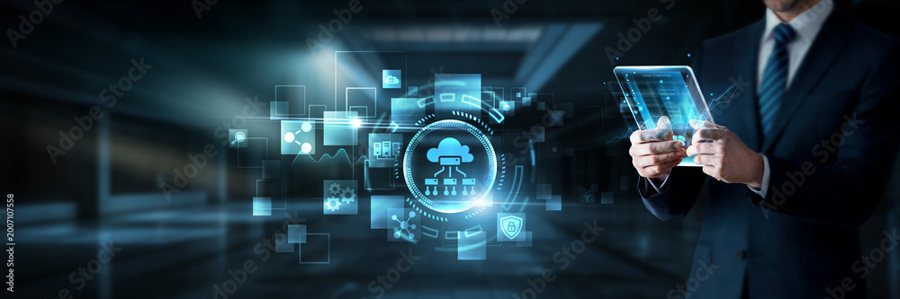 Obraz premium Businessman working on digital screen with Edge Computing, data analytics and distributed systems, real-time processing, cloud-edge integration, Network optimization and performance scaling