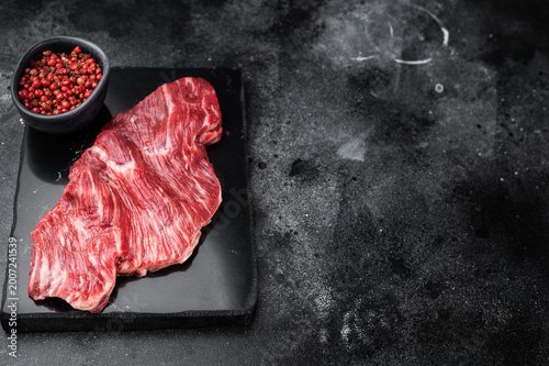 Bild auf Leinwand Fresh raw beef outside skirt meat cut with natural texture and grain served with