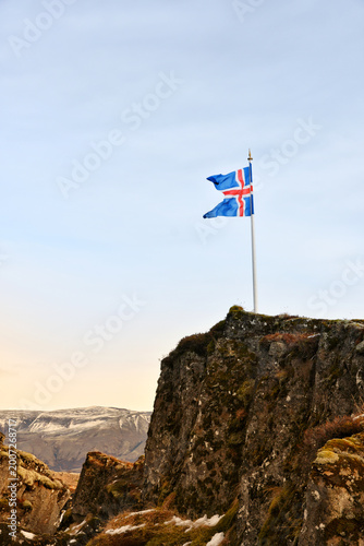 Canvas Print Icelandic flag at Alþingi Assembly at Þingvellir in southern Iceland