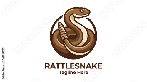 Fotografía The logo showcases a stylized rattlesnake coiled around a design element, conveying a wild and adventurous feeling, perfect for wildlife or nature-themed branding
