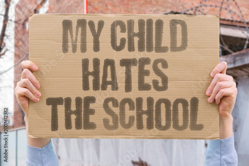 Φωτογραφία "My Child Hates The School" Unresolved peer victimization causes children to develop persistent school avoidance patterns