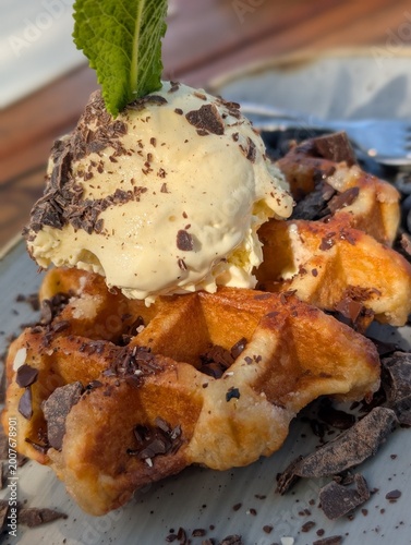 Belgische Waffel mit Eis