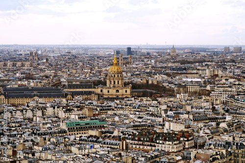 Paris. Le Dôme des Invalides. Vue du haut de la Tour Eiffel.