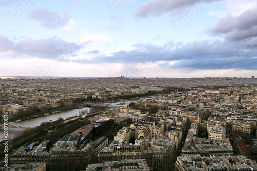 La Seine et Paris. Vue depuis la Tour Eiffel.