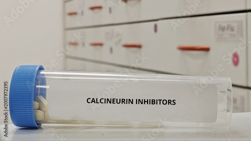Bild auf Leinwand CALCINEURIN INHIBITORS tablets used to suppress immune response in transplant pa