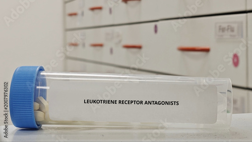 Obraz na plátně LEUKOTRIENE RECEPTOR ANTAGONISTS tablets used to treat asthma and allergic condi