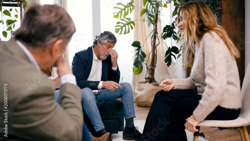 Εκτύπωση καμβά Group of seniors offering support during a therapy session