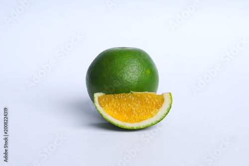 Φωτογραφία fresh green sunkist oranges