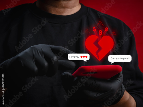 Foto Romance scam concept with broken heart and smartphone chat messages