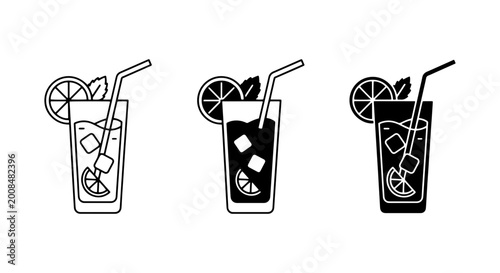 Tableau sur toile vector cocktail glass set with lime and mint garnish