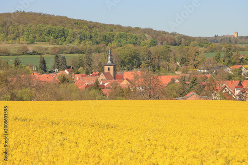 Frühling im Vorharzland, Blick auf Meisdorf