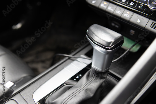 Tableau sur toile Car gear shift close up