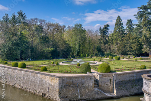 Schilderij op canvas The Château de Chenonceau, also known as the ladies' castle, is a 16th-century residential-style castle located in the French commune of Chenonceaux, in the Indre-et-Loire department
